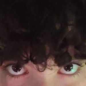 Meet your Posher, Levi